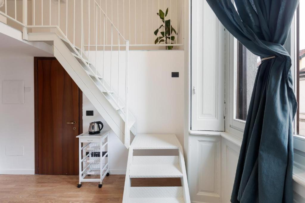 Apts Milano-corso Magenta *